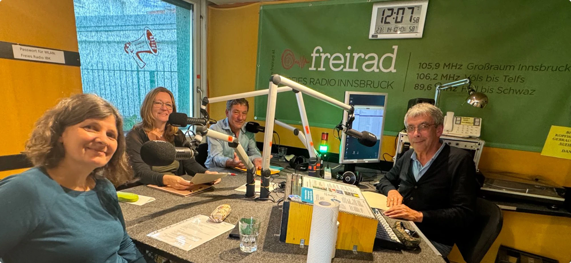 zu viert im Freirad Studio in Innsbruck